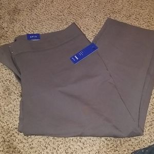 Capri dress pants